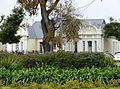 Die toeristeburo is gevestig in die voormalige koning Edward VII-biblioteek.