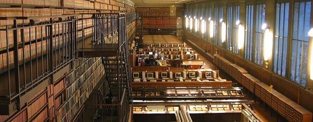 Salle de lecture de la BIU santé, secteur médecine/odontologie