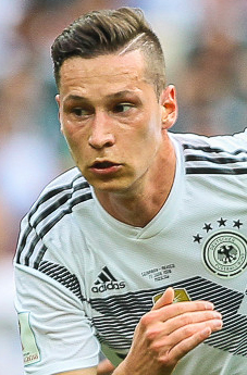 Julian Draxler 2018 (cropped).jpg