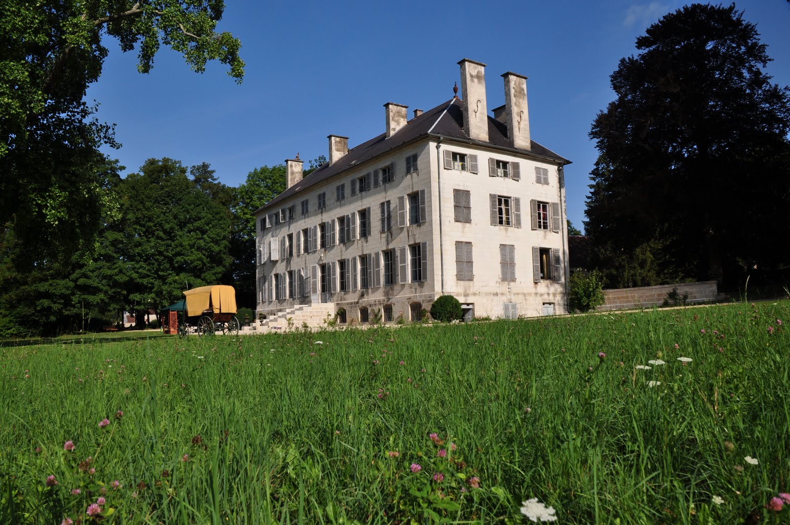 Le château construit en 1825.