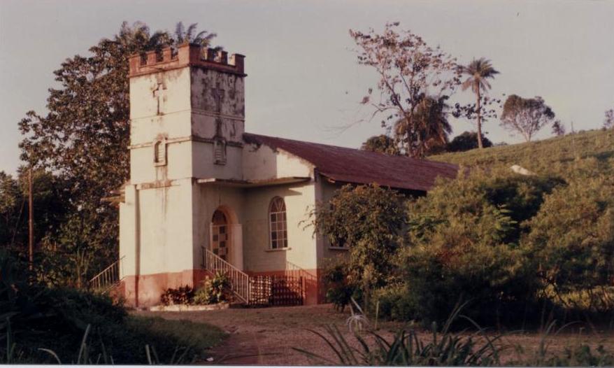 Foto de uma igreja metodista da cidade na década de 80