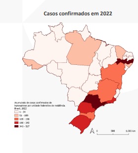 A distribuição espacial dos casos confirmados de leptospirose ajuda a identificar quais Estados confirmam mais casos, no ano de 2022