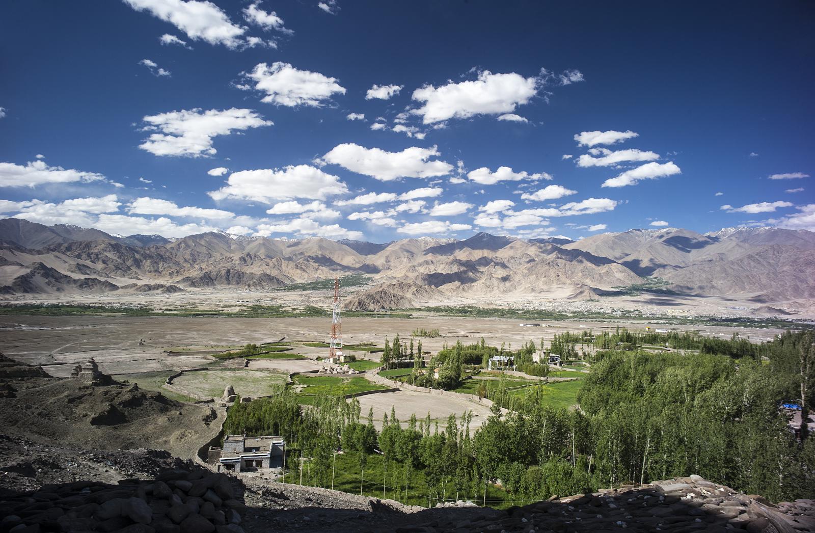 Mountain valleys, Leh, Ladakh, India (2014).jpg