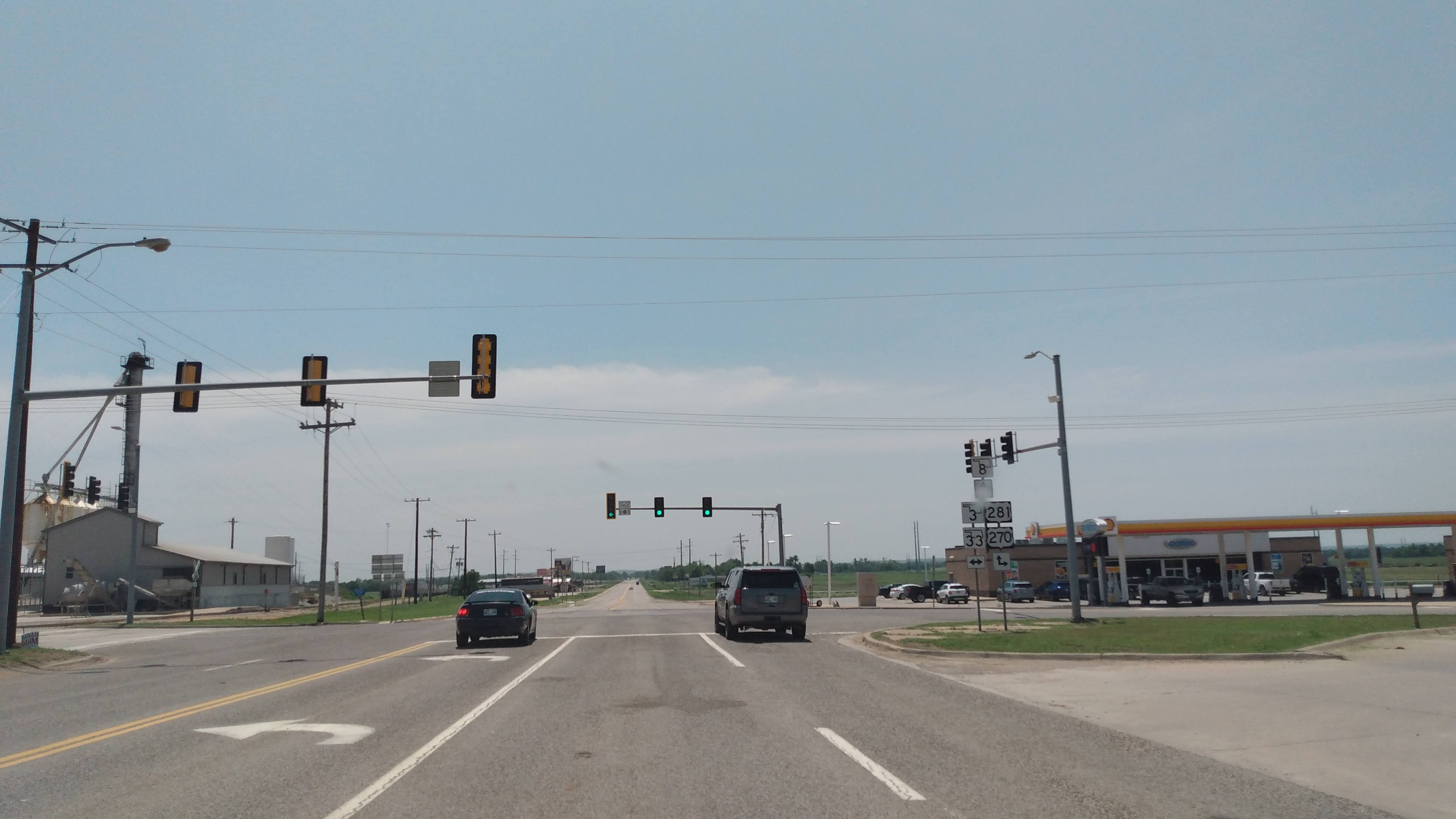 The SH-8, SH-33, SH-3, US-270, and US-281 intersection in Watonga, Oklahoma in 2023.