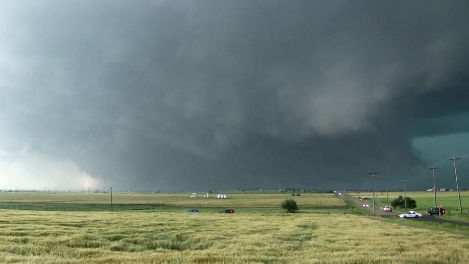 The massive El Reno, Oklahoma tornado after touching down.