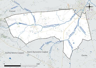 Carte en couleur présentant le réseau hydrographique de la commune