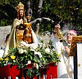 Encensement de la statue de Notre-Dame par Mgr Turini, évêque de Perpignan, lors de l'aplec de septembre 2016