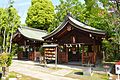 住吉神社（左）・天満宮（右）