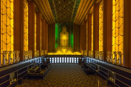 Four-story high grand lobby of the Paramount Theatre in Oakland, California, by Timothy Pflueger (1932)
