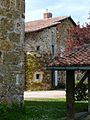 L'ancien logis du commandeur et une tour arasée