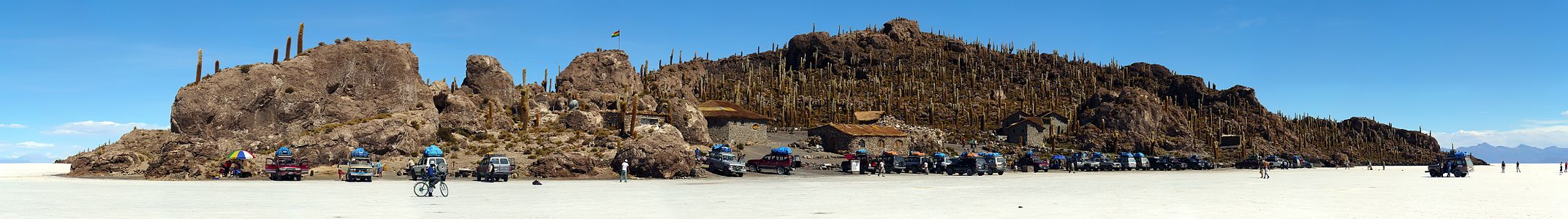 Isla Incahuasi, by Martin St-Amant.