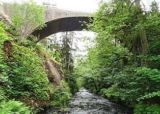 Bågbron över Svartån.