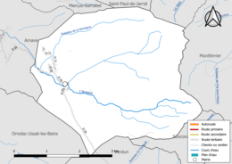 Carte en couleur présentant le réseau hydrographique de la commune