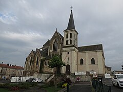 Vue générale de l'église en juin 2013 avant sa destruction.