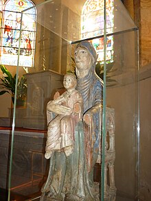 Reproduction de la Vierge auvergnate en bois