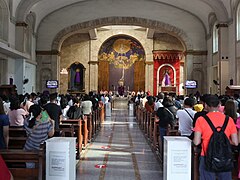 Santa Cruz Church inside