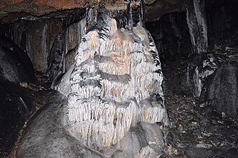 Пештерски украси во внатрешноста