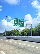 PR-22 east approaching exits 7A-B to PR-165 in Pueblo Viejo, Guaynabo