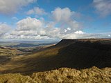 Brecon Beacons apparaît comme étant le Grand Nord (saison 1) et la République des Cieux d'Asriel (saison 3).