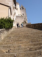 L'escalier menant à la cité religieuse