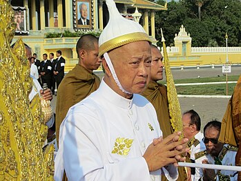 Similar headdress in Cambodia