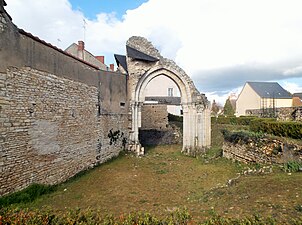 Der Durchgang zum Kloster.