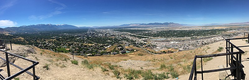 Image of Salt Lake Valley from Ensign Peak, roads, buildings and mountains are visable
