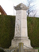 Le monument aux morts pour la patrie.