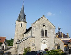 L'église et le cimetière.