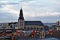 L'église vue depuis le toit de l'Athénée Robert Catteau