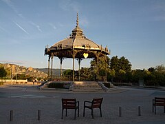 Lever de soleil sur le kiosque Peynet.