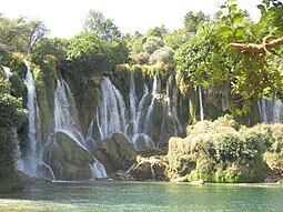 Водопадите во Кравица