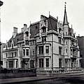 William K. Vanderbilt residence, Petit Chateau, 1878–82, Manhattan, by Richard Morris Hunt.[6]