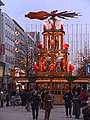 Weihnachtspyramide in der Fussgängerzone Hannover