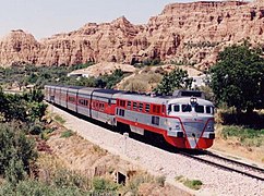 Rame Talgo III tractée par une 352.