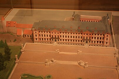 Model of the baroque Château before the fire of 1779