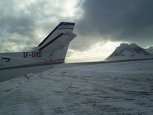 Am Flugplatz von Gjögur, Blick Richtung Kaldbakshorn