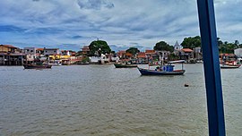 Barcos no litoral de Nova Viçosa