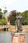 Statue of Egmont, Egmond Castle, Egmond aan den Hoef (bronze)