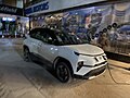 Tata Punch EV на громадській зарядній станції