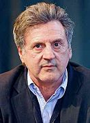 Daniel Auteuil interprète Victor.