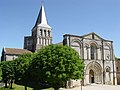 Église de l'abbaye de Saint-Amant-de-Boixe