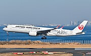 エアバスA350-900（革新のシルバー）