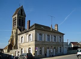 The town hall and church of Largny-sur-Automne