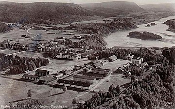 Flygbild över trängkasernerna i Sollefteå.