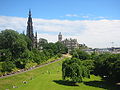 Les Jardins de Princes Street et le Scott Monument.