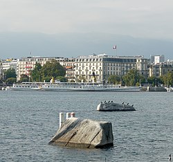 The Pierres du Niton seen from the left bank of Geneva harbor