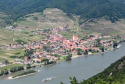 Weißenkirchen med Donau, sett från söder.