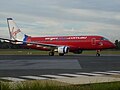 Avión de Virgin Blue rodando por el aeropuerto de Albury