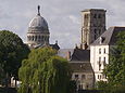 Basilique Saint-Martin et Tour Charlemagne